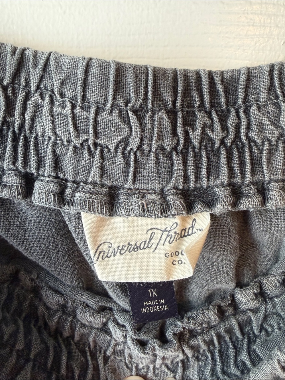 Universal Thread Women's Drawstring Shorts in Charcoal Gray - Picture 3 of 4